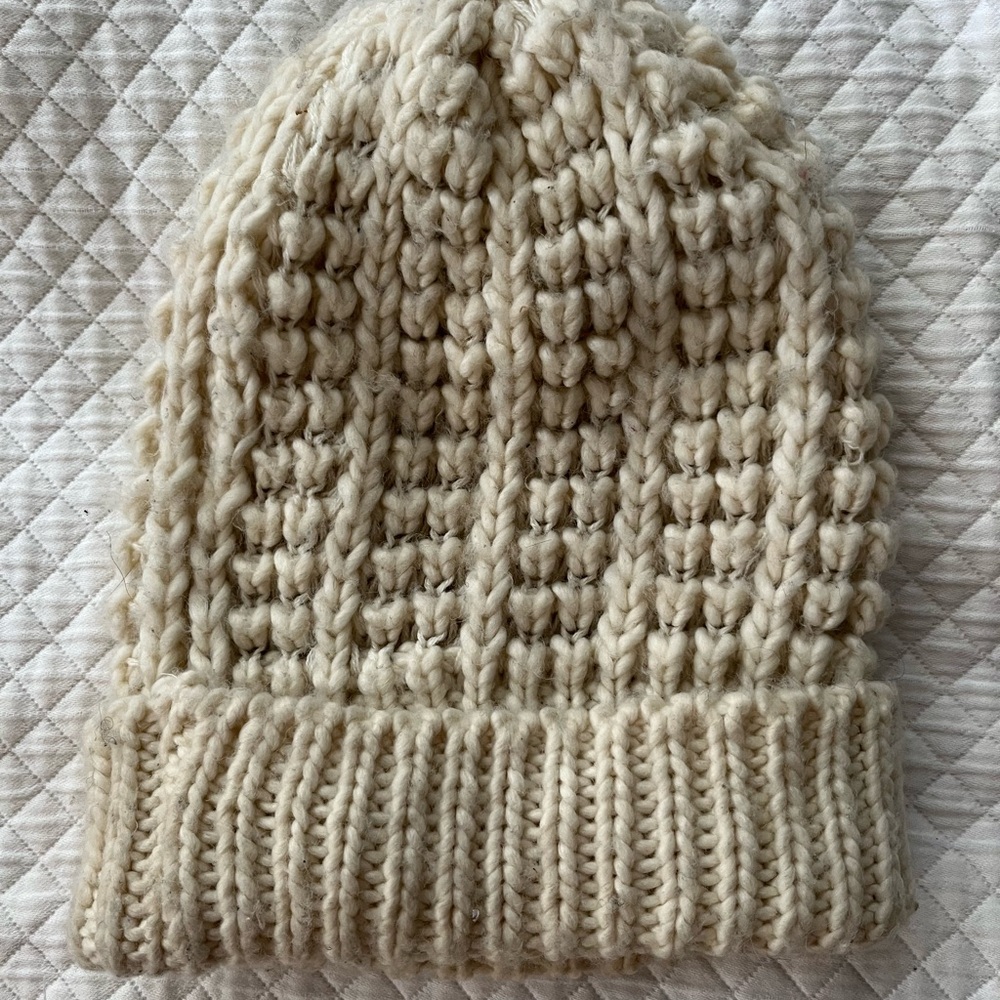 H&M Chunky Knit Cream Beanie